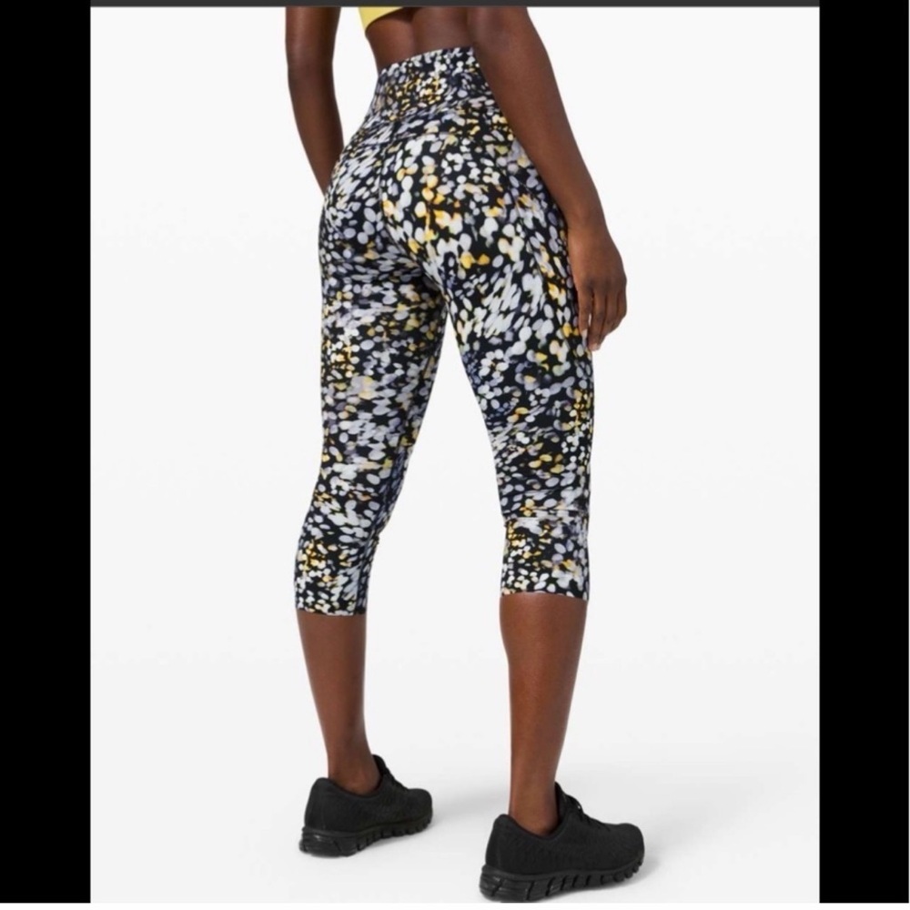 Multicolor Patterned Capri Leggings - image 2